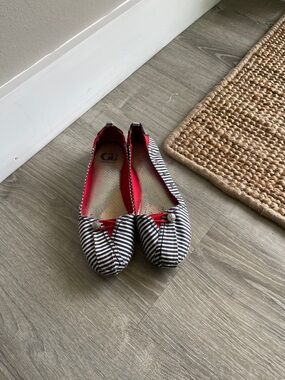 Gianni Bini Black & White Striped Flats with Red Trim